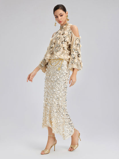 Pullu Çiçek Nakışlı Omuz Dekolteli Bluz