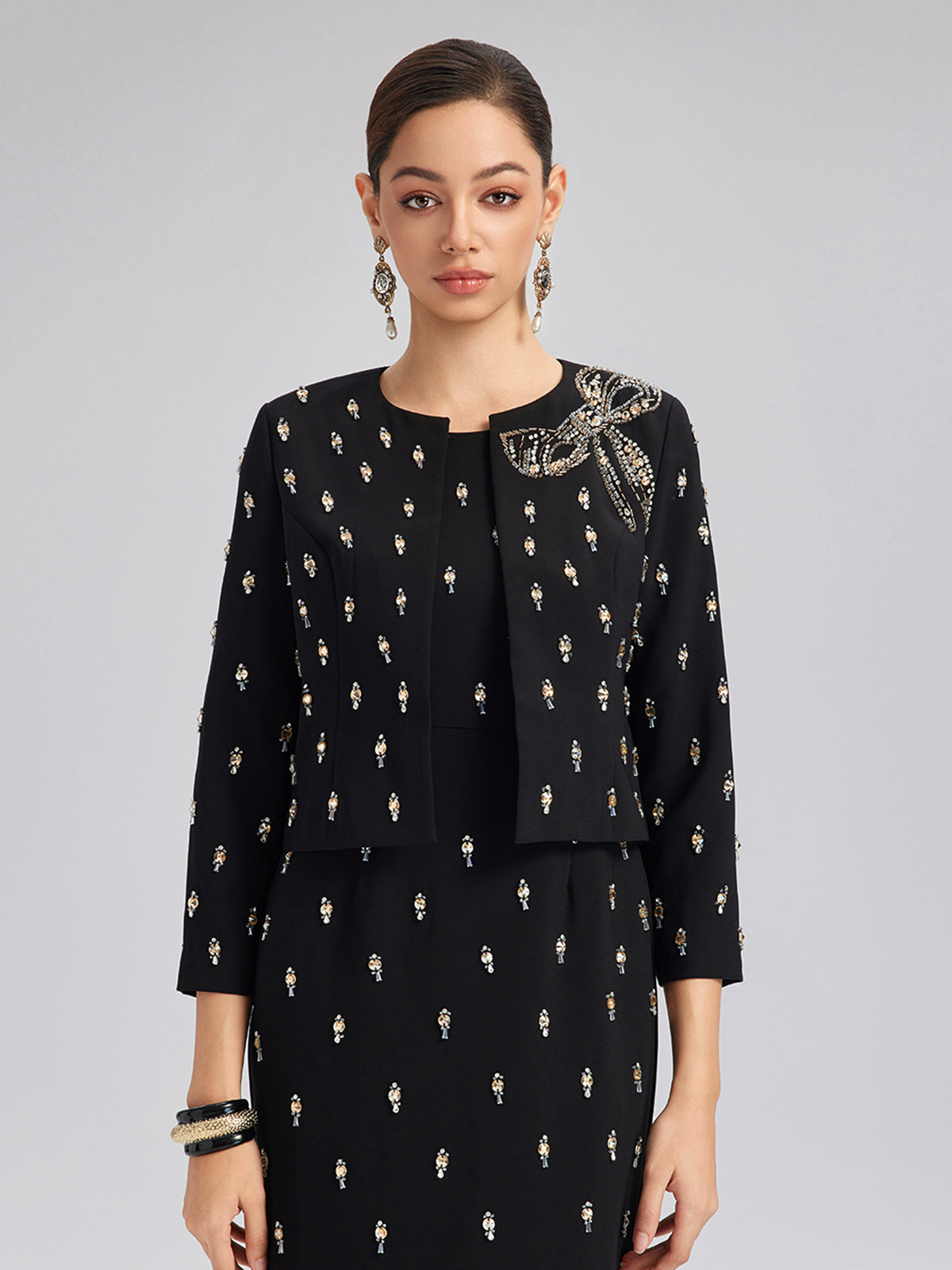 El İşlemeli Fiyonklu Ceket