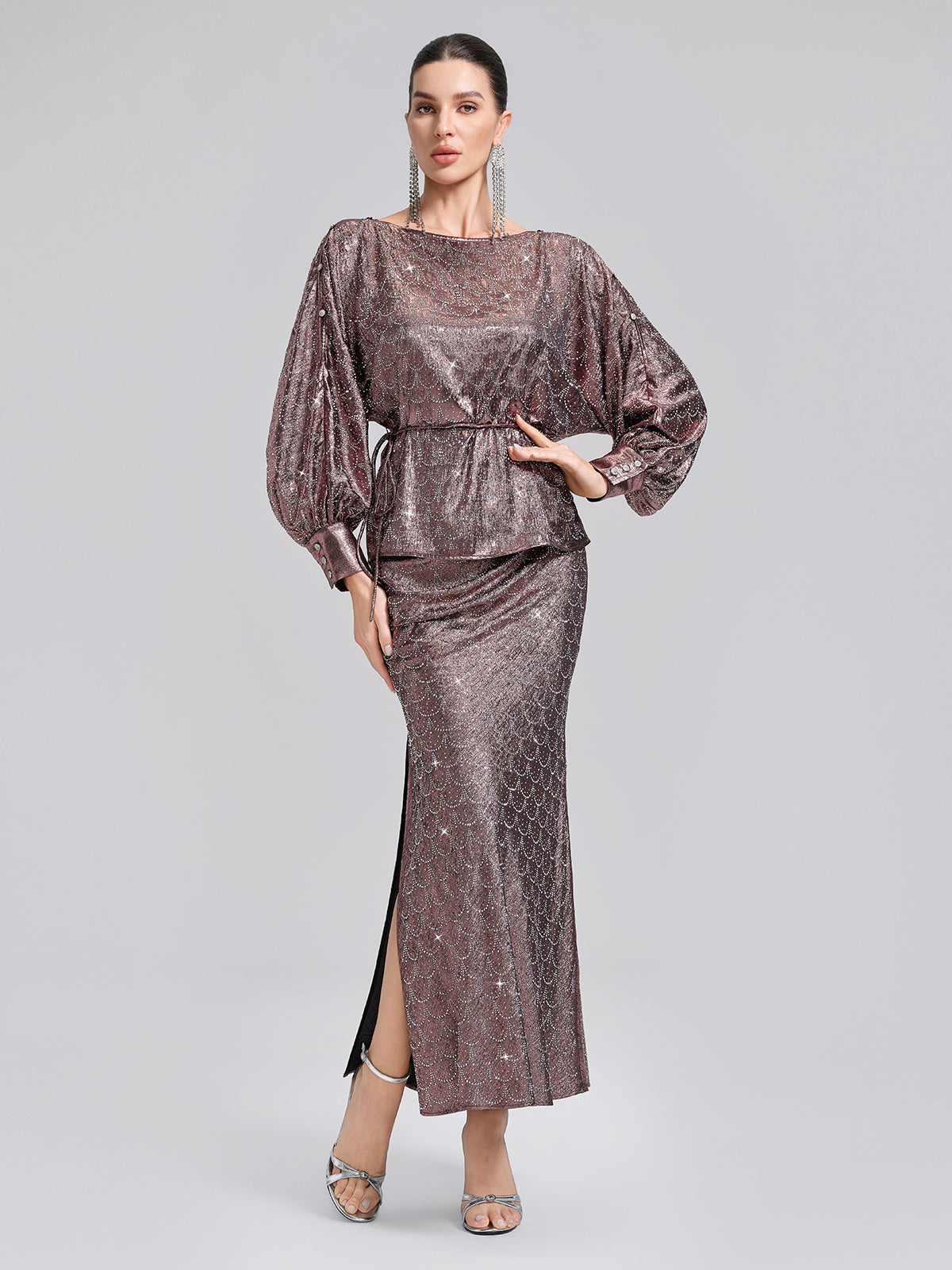 Omzu Açık Taşlı Bluz