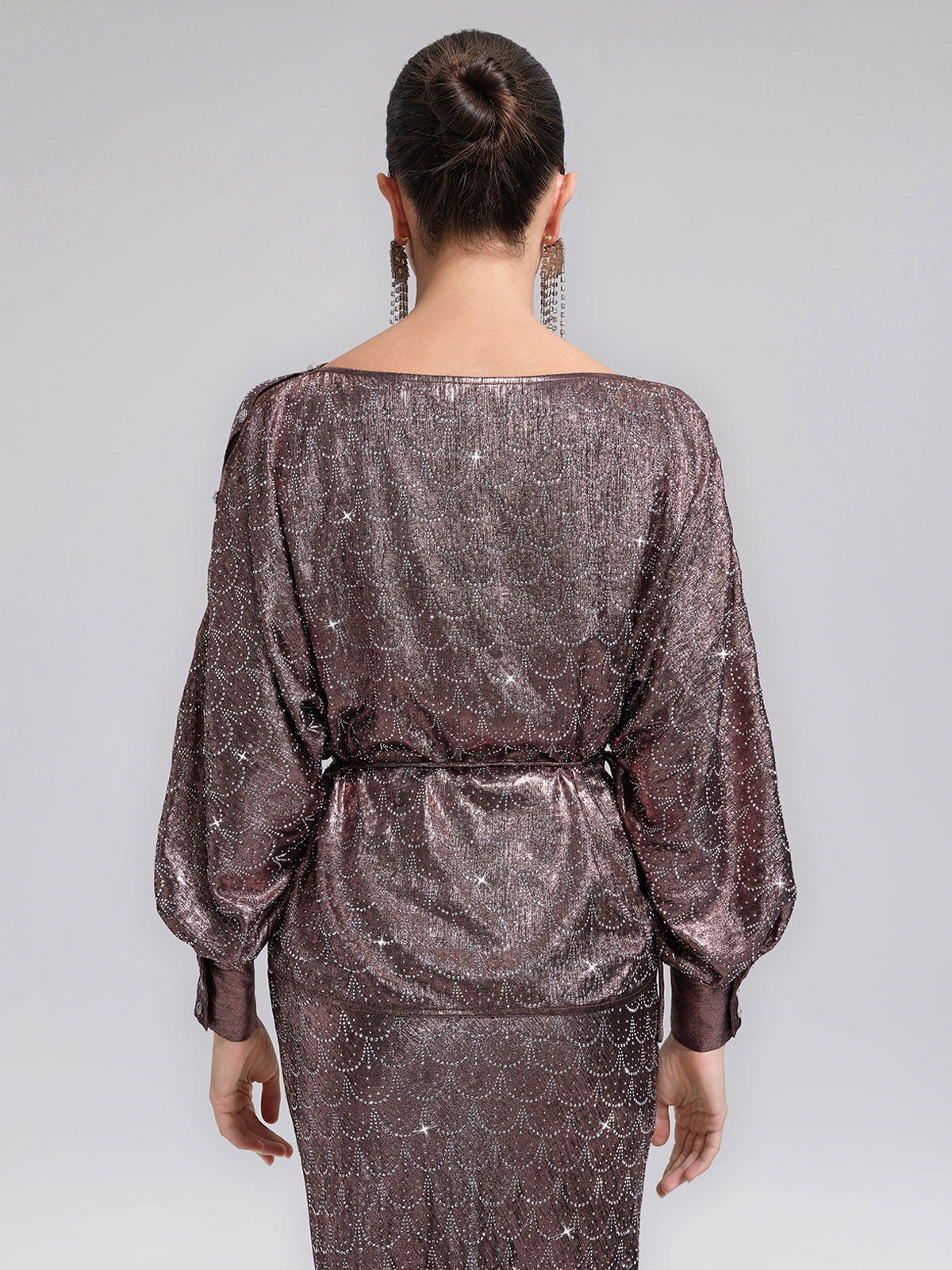 Omzu Açık Taşlı Bluz