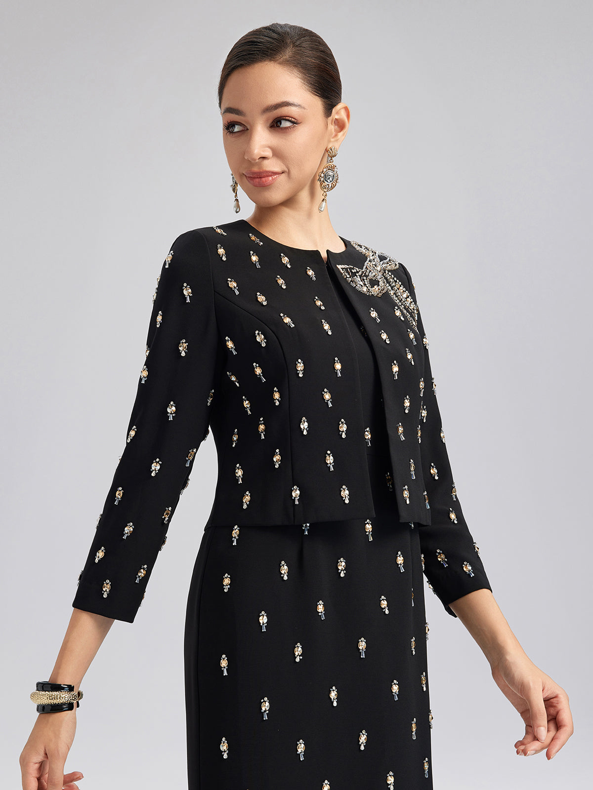 El İşlemeli Fiyonklu Ceket