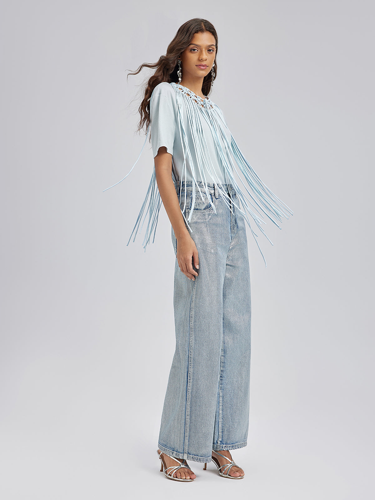 El Yapımı Örgü Püsküllü Tişört