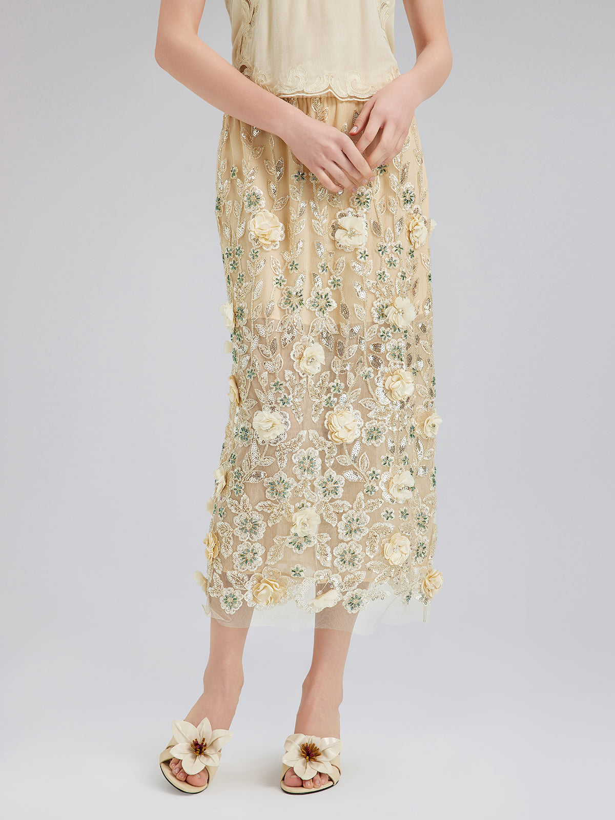 İşlemeli Çiçekli Pullu Şifon Etek