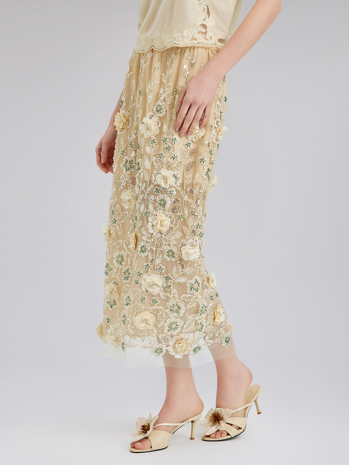 İşlemeli Çiçekli Pullu Şifon Etek