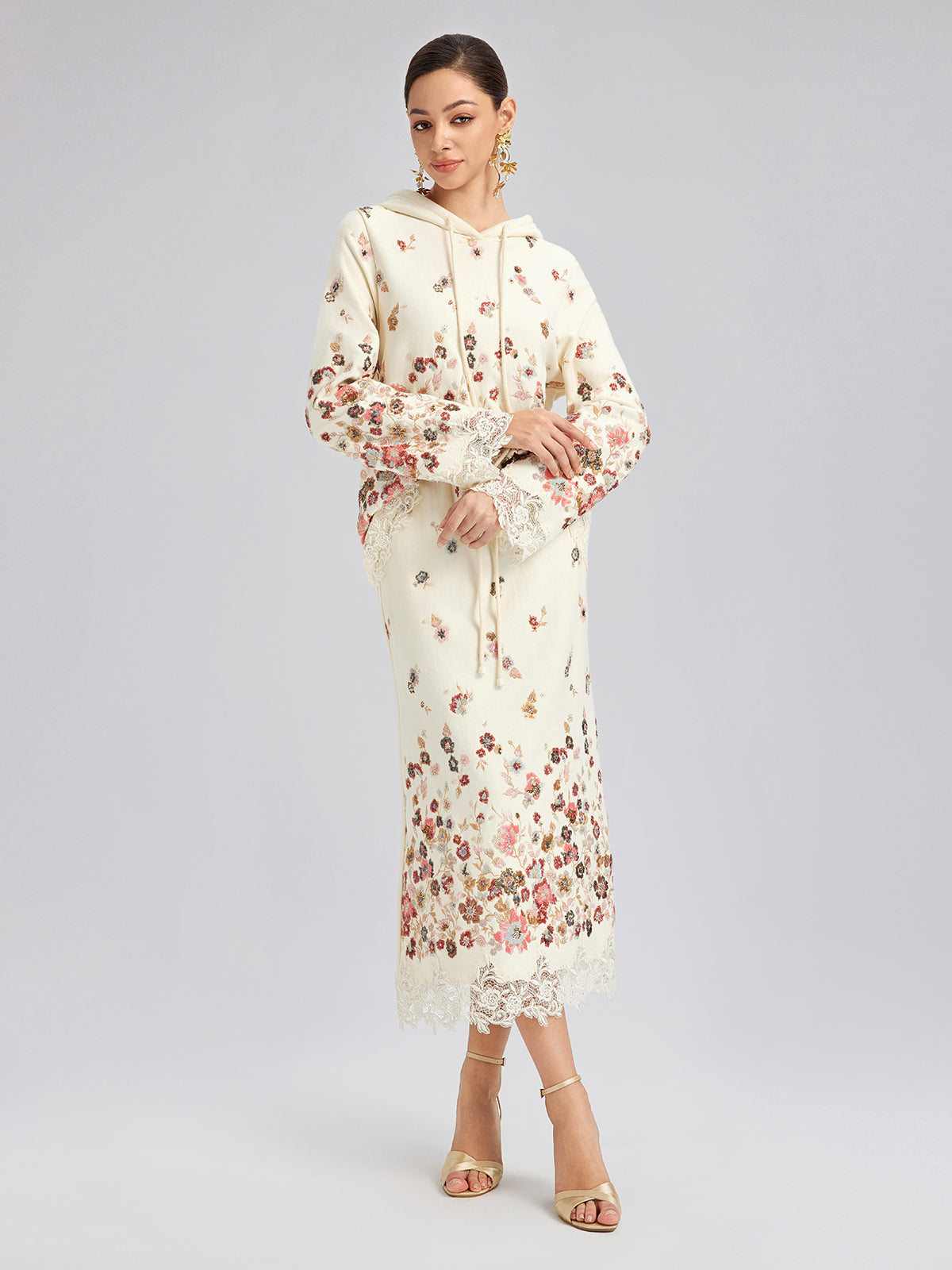 Çiçekli Pullu Nakışlı Triko Etek