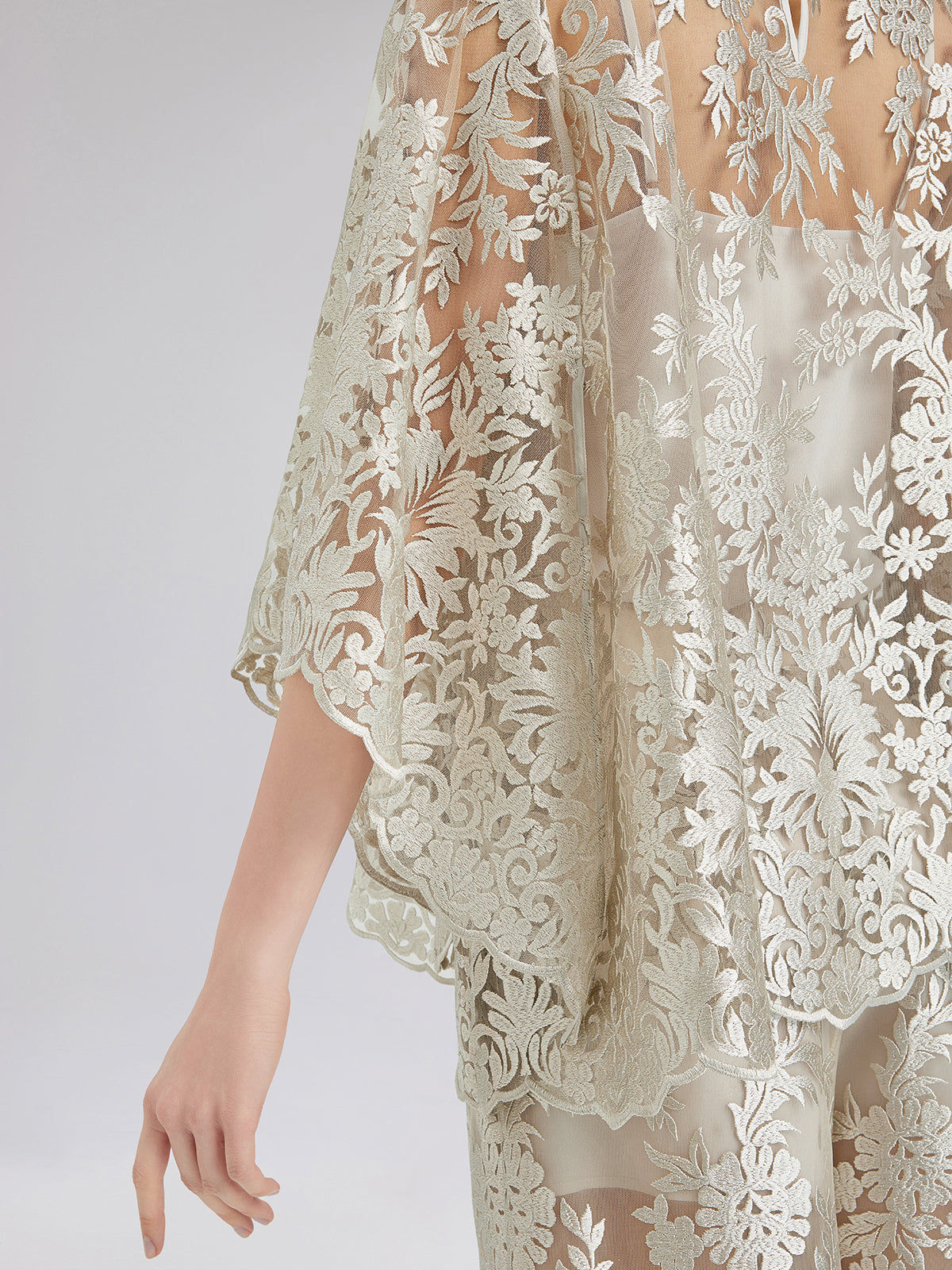 Vintage Nakışlı Rahat Bluz