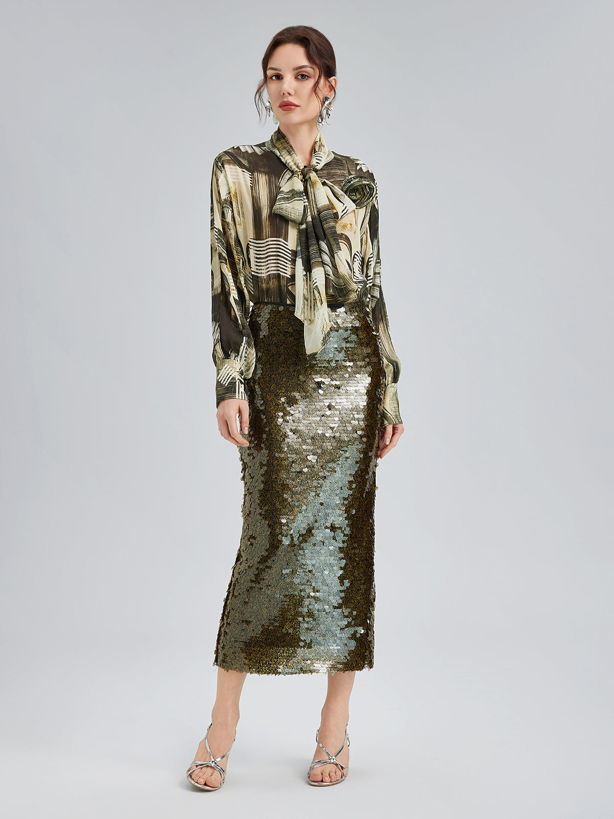 Pullu İşlemeli Esnek Etek