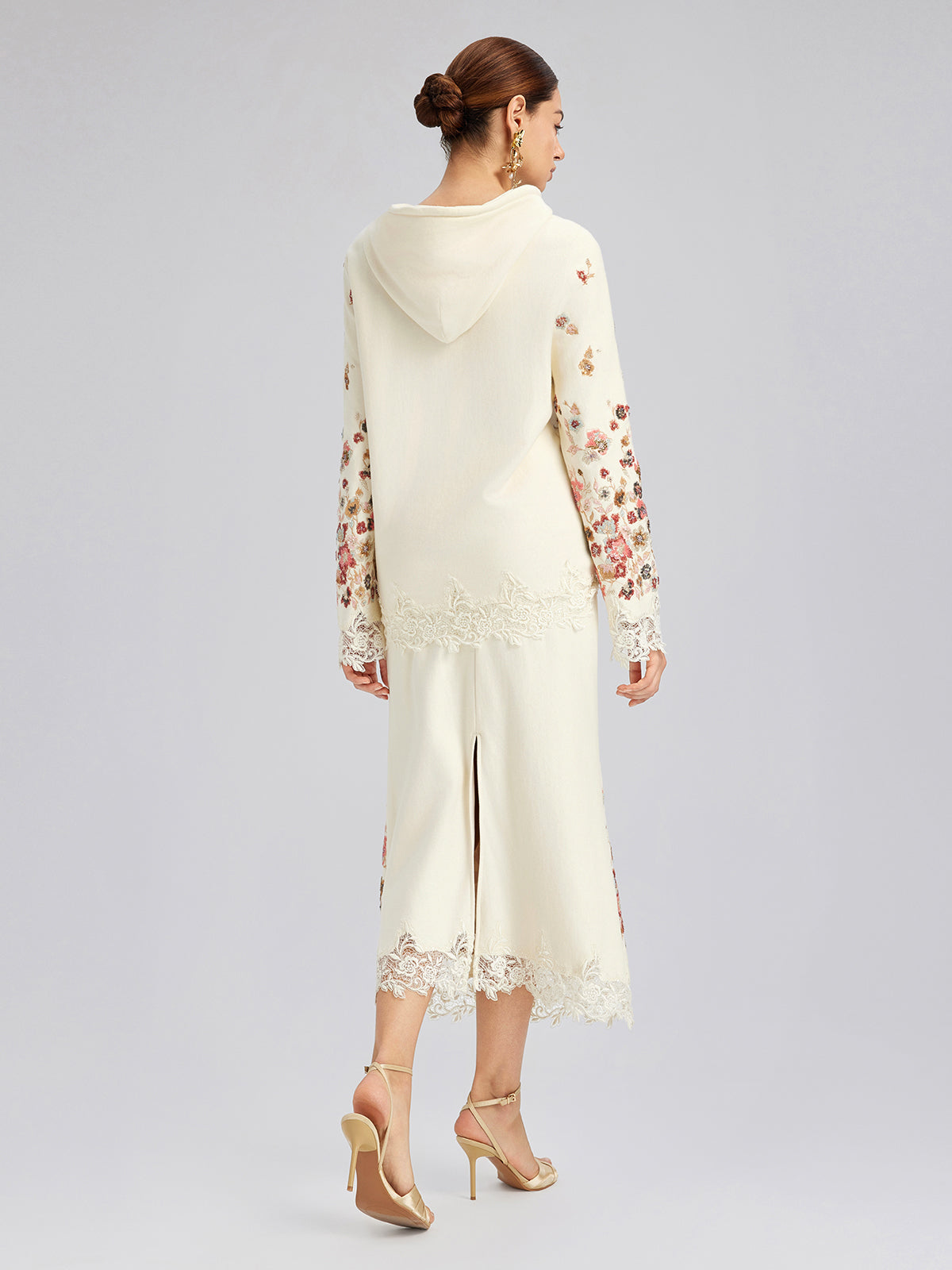 Çiçekli Pullu Nakışlı Triko Etek