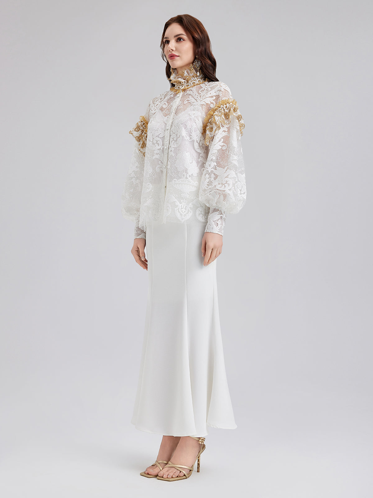 Barok Dantel Nakışlı Dik Yaka Bluz