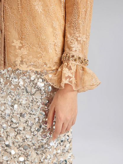 Boncuklu Dantelli Fırfır Yaka Bluz