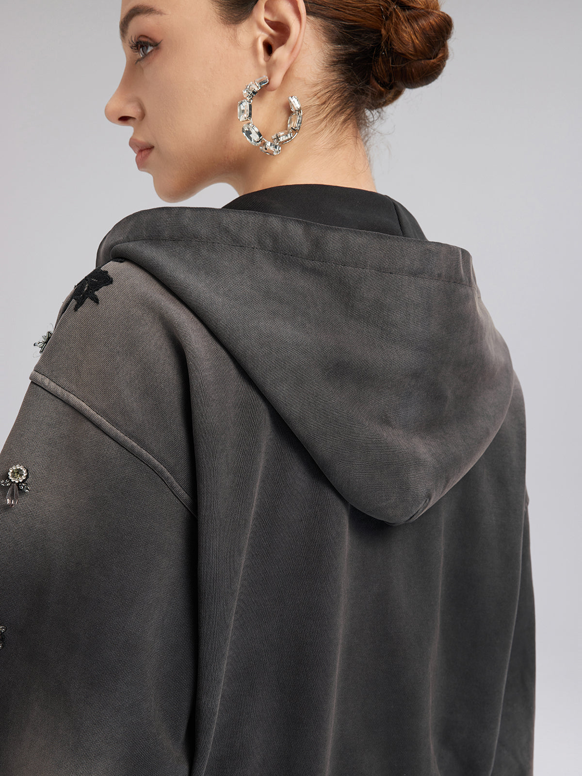 Dantelli Boncuklu Fermuarlı Kapüşonlu Üst