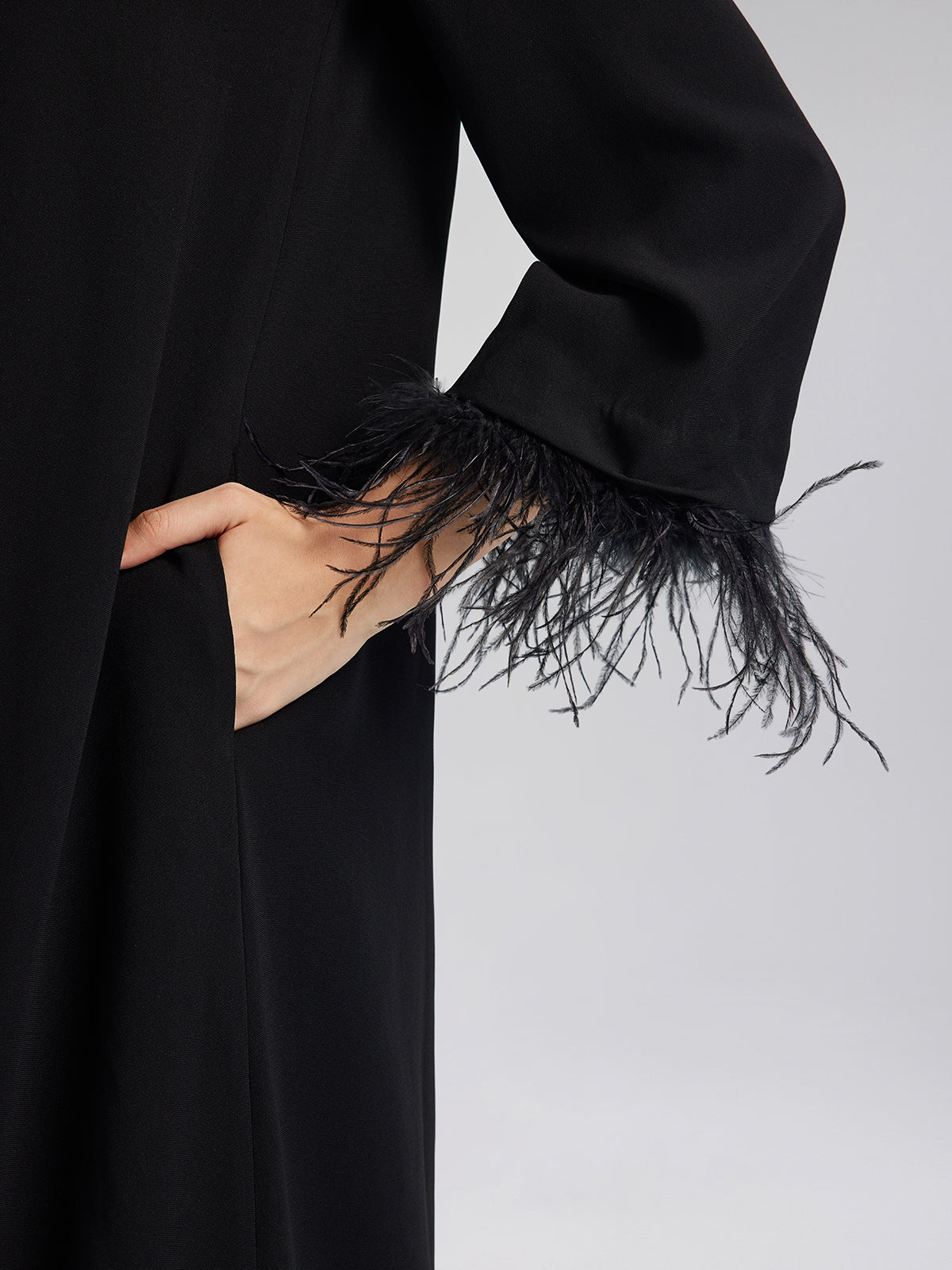 Lüks Siyah Tüylü Elbise