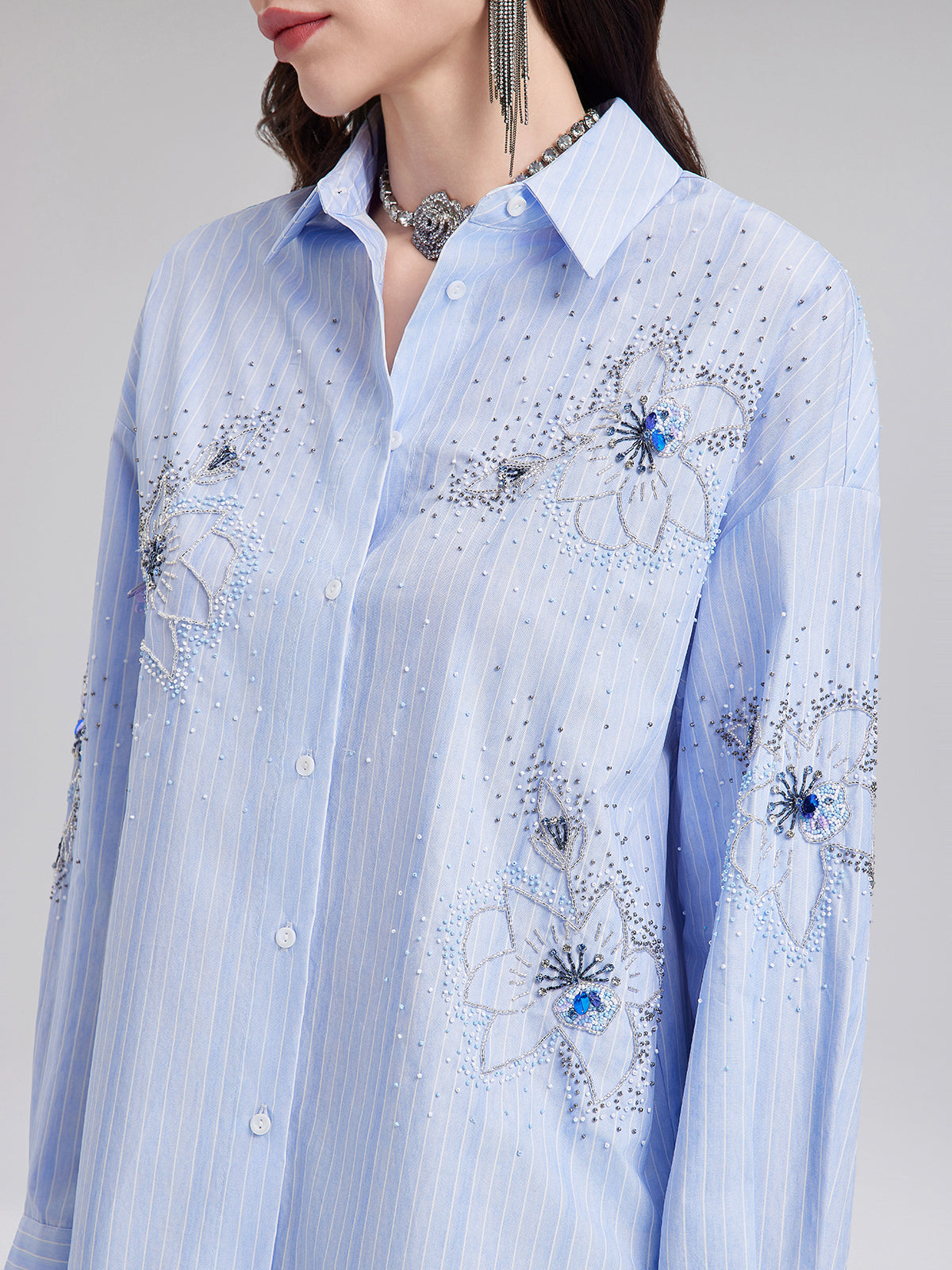 El İşlemeli Boncuklu Çiçekli Çizgili Gömlek