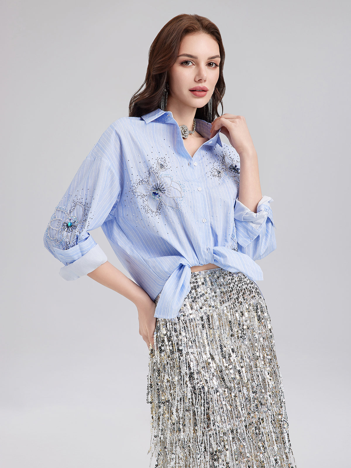 El İşlemeli Boncuklu Çiçekli Çizgili Gömlek