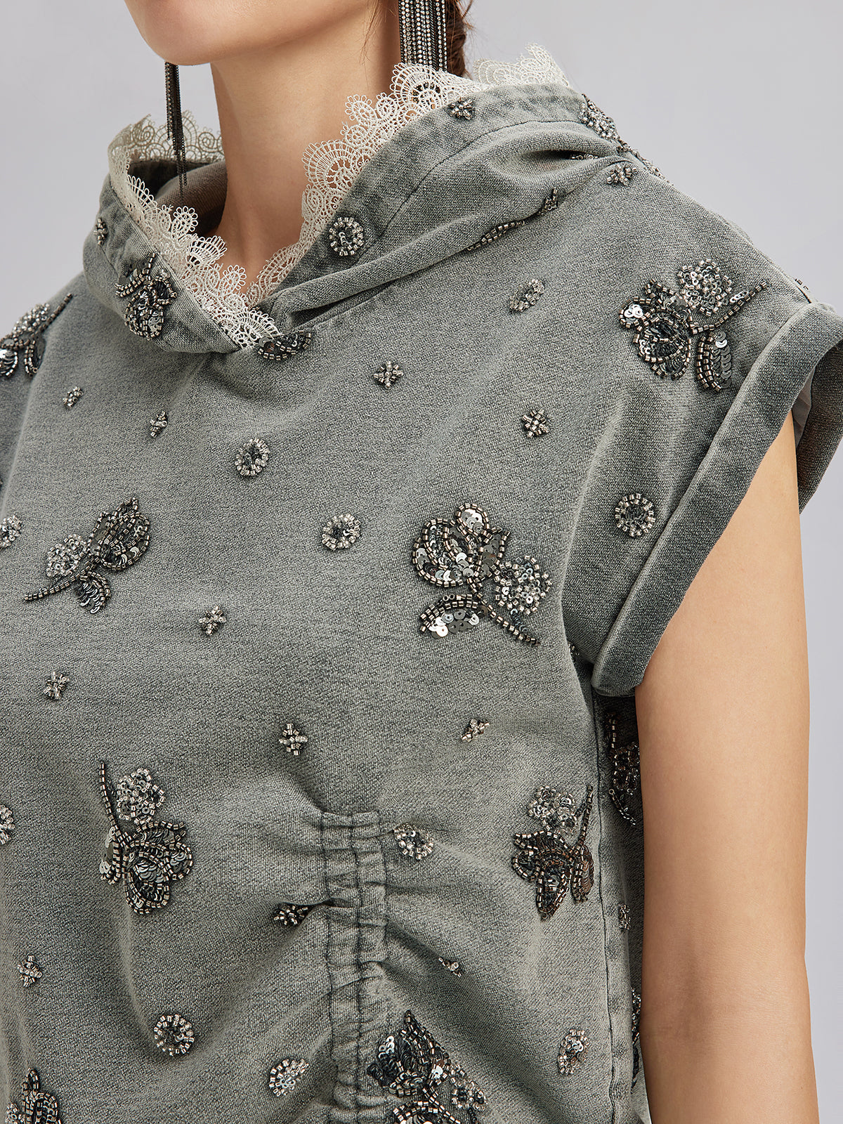 Parça Boyama Boncuklu Kapüşonlu Üst