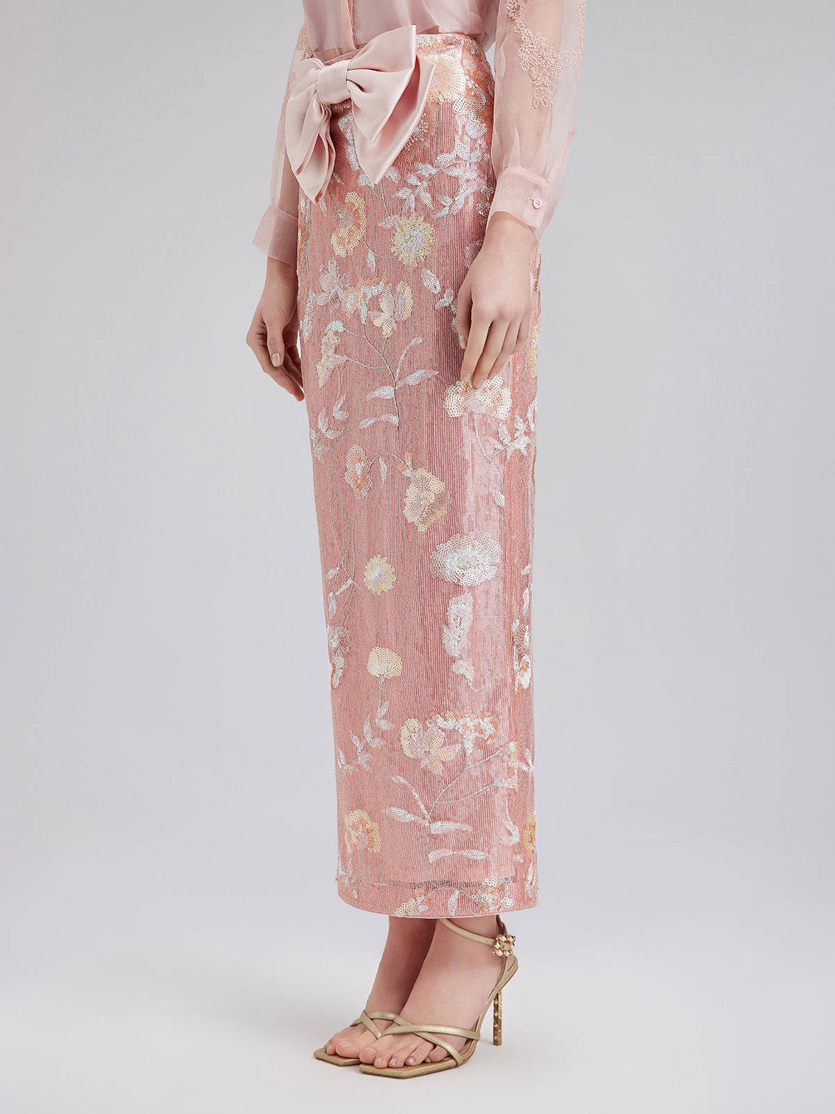 Çiçekli Pullu Fiyonklu Yırtmaçlı Etek