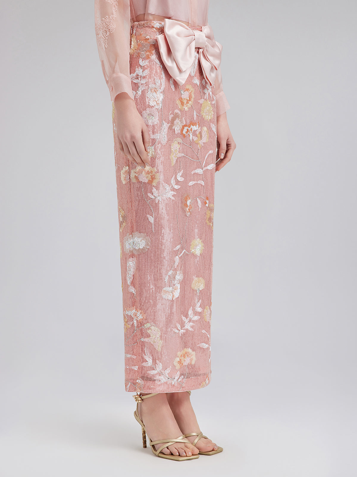 Çiçekli Pullu Fiyonklu Yırtmaçlı Etek