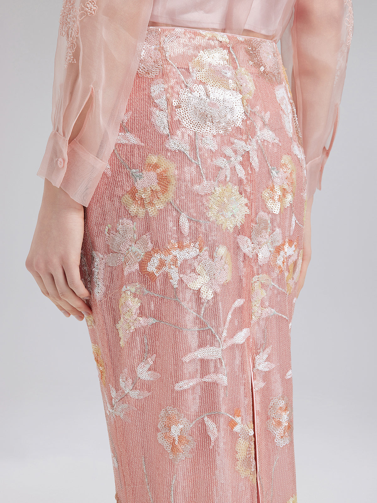 Çiçekli Pullu Fiyonklu Yırtmaçlı Etek