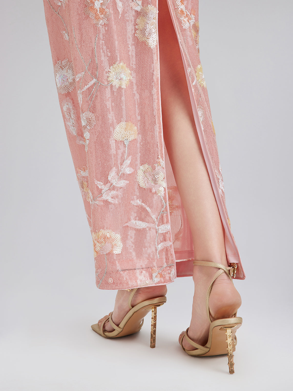 Çiçekli Pullu Fiyonklu Yırtmaçlı Etek