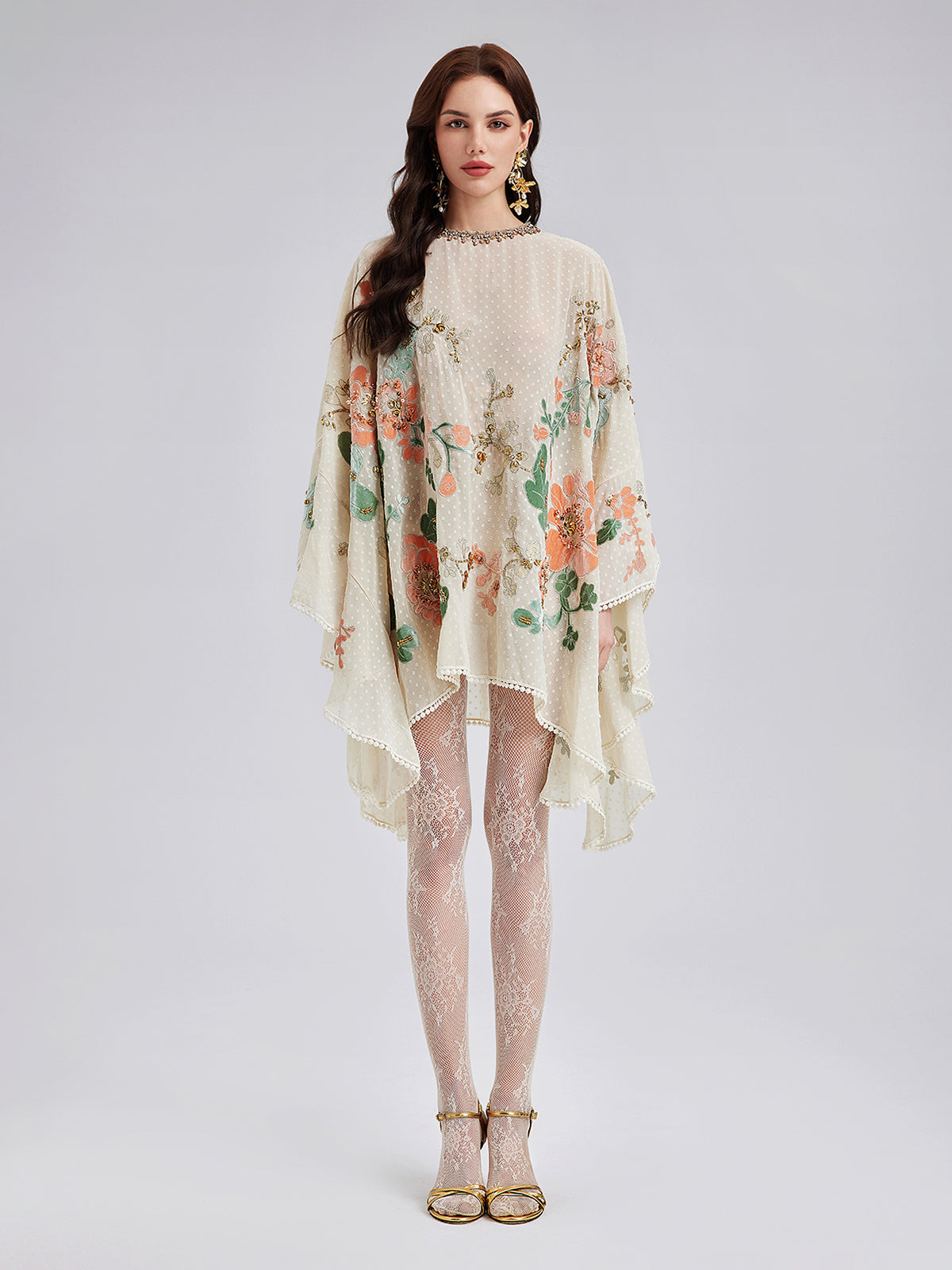 İşlemeli Nakışlı Şık Elbise