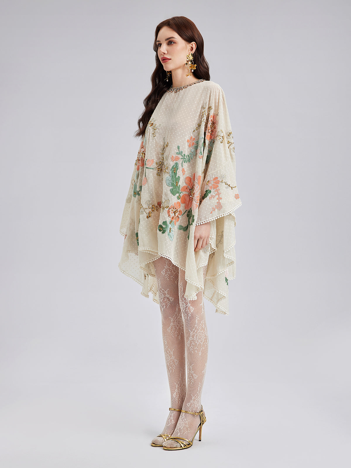 İşlemeli Nakışlı Şık Elbise