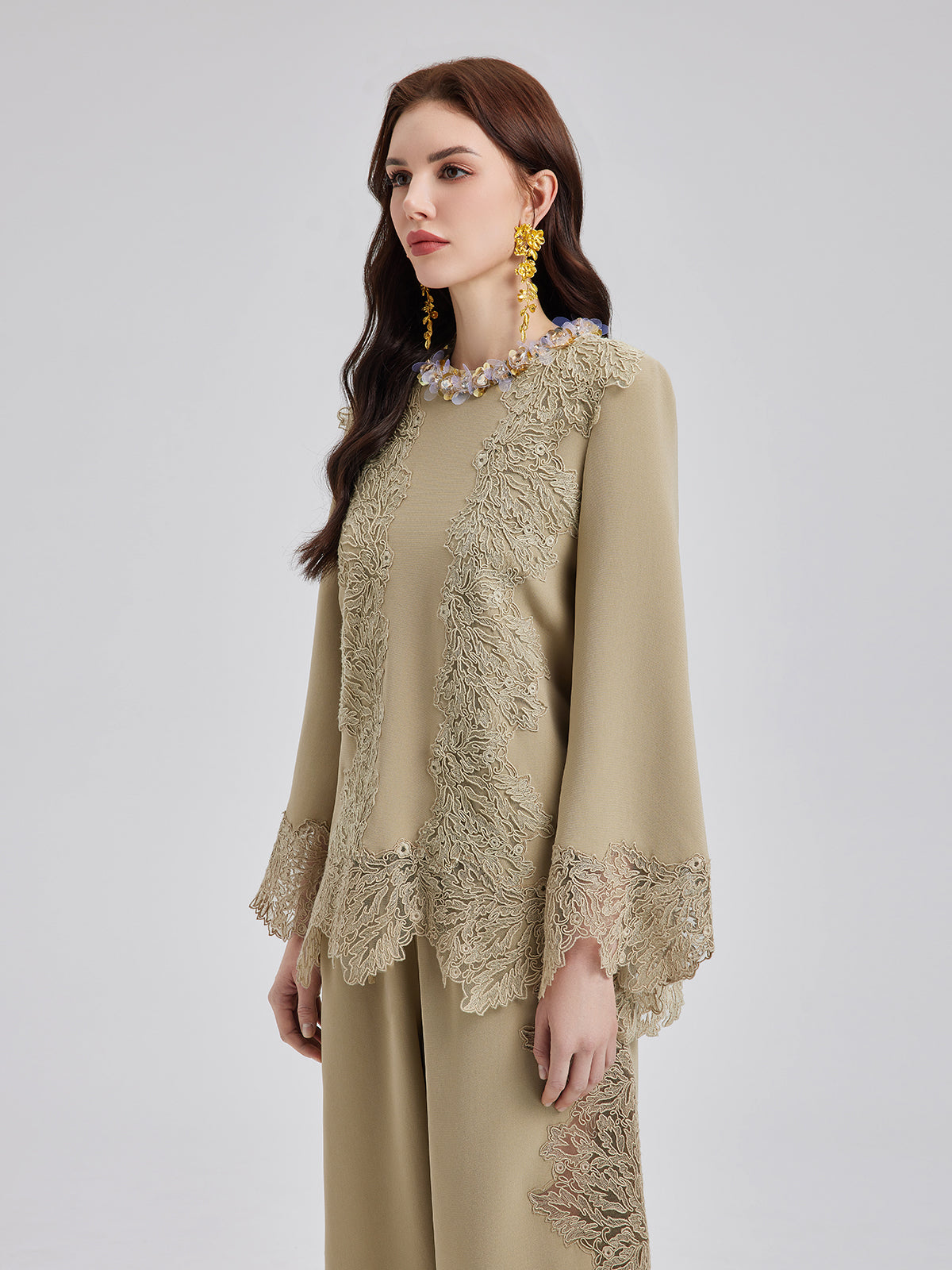 Dantel Kenarlı İspanyol Kol Bluz