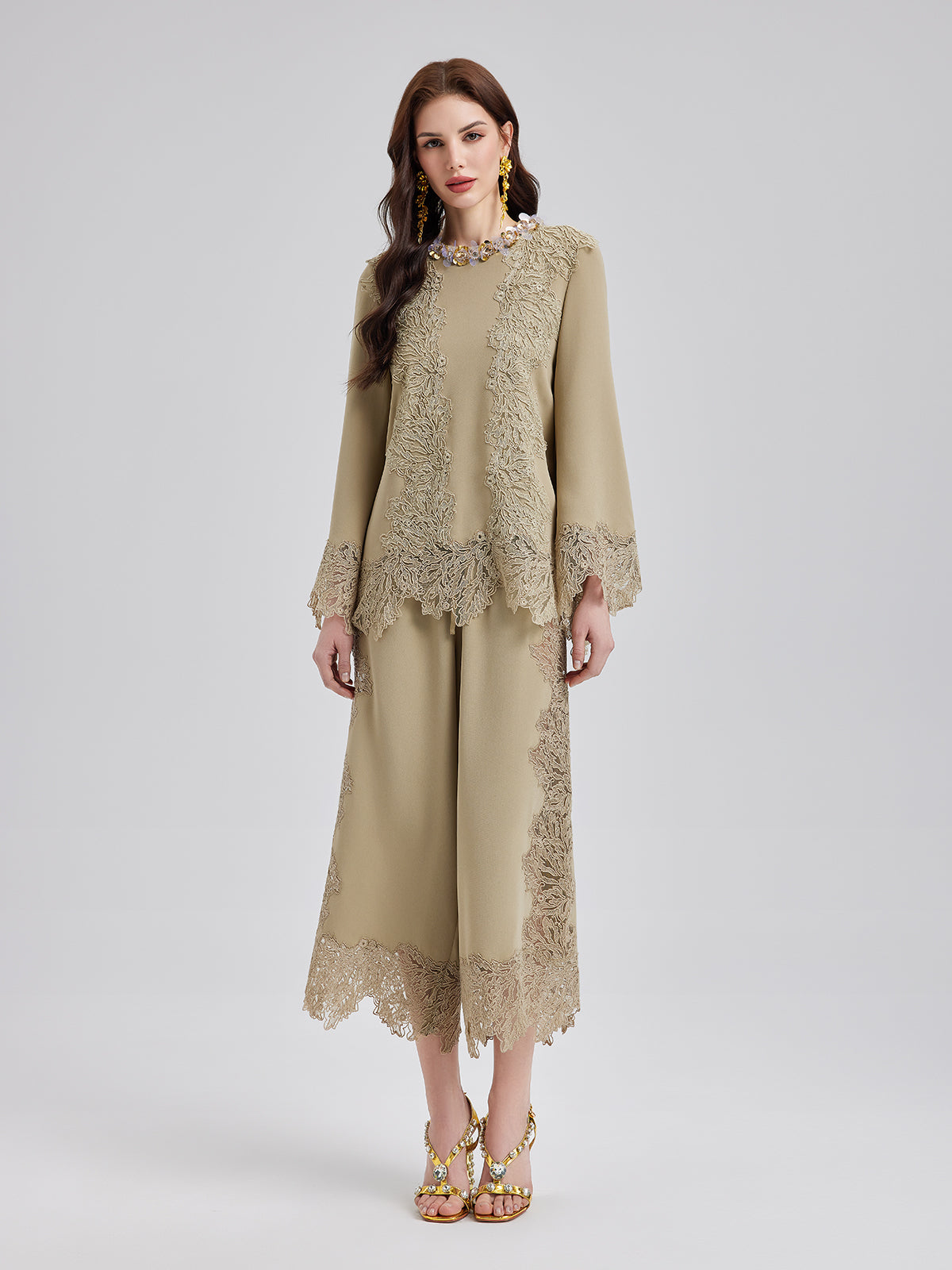 Dantel Kenarlı İspanyol Kol Bluz