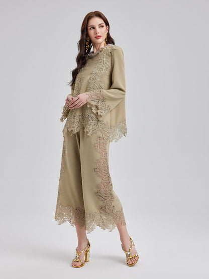 Şık Dantel Kenarlı Kısa Pantolon