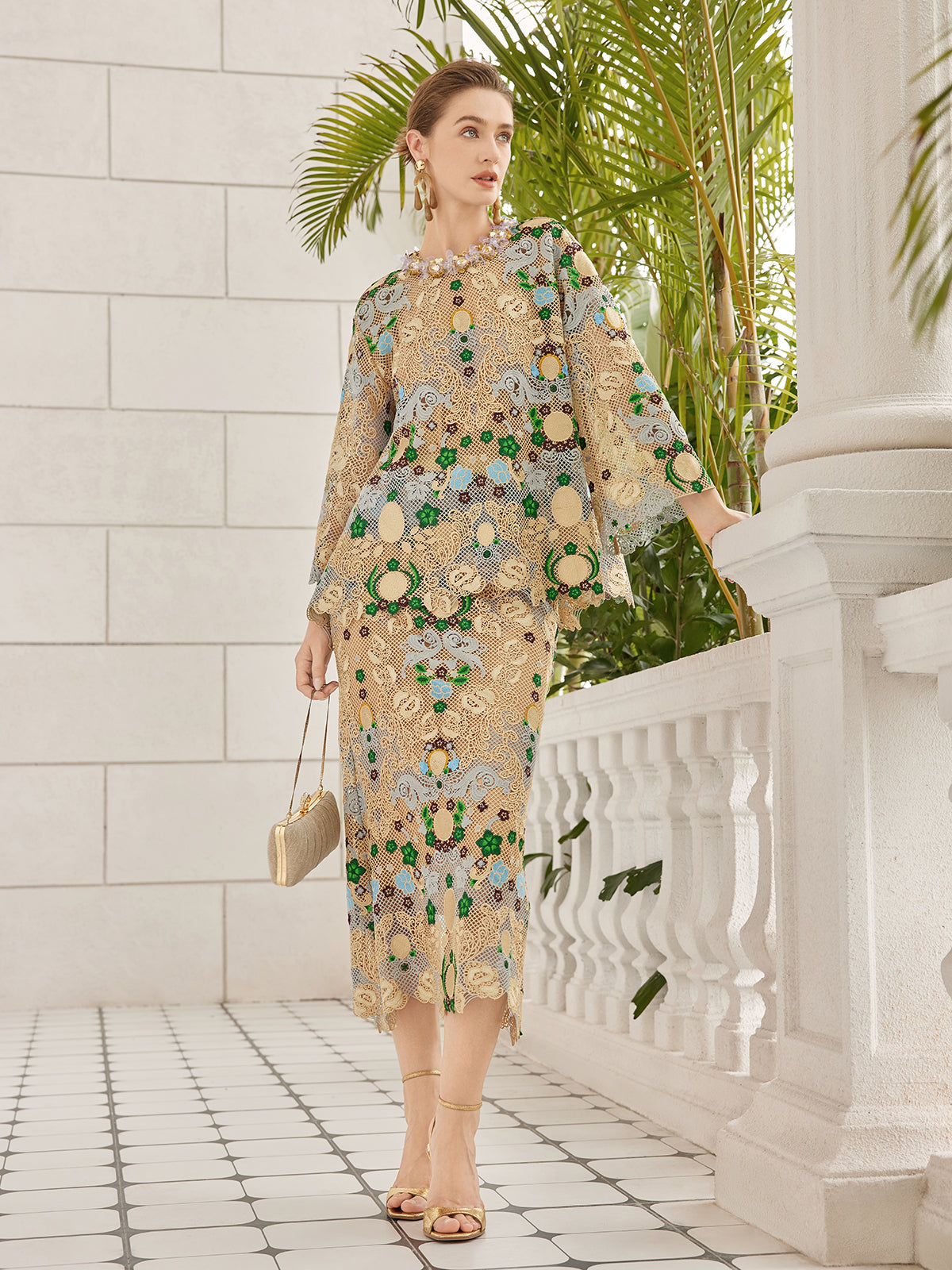 Bohem Nakışlı Çiçekli Boncuklu Bluz