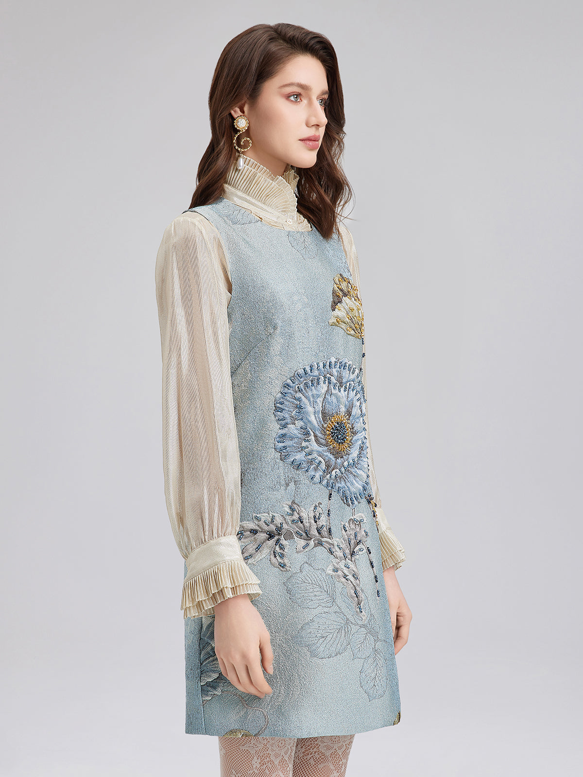 El Yapımı 3 Boyutlu Çiçekli Boncuklu Elbise