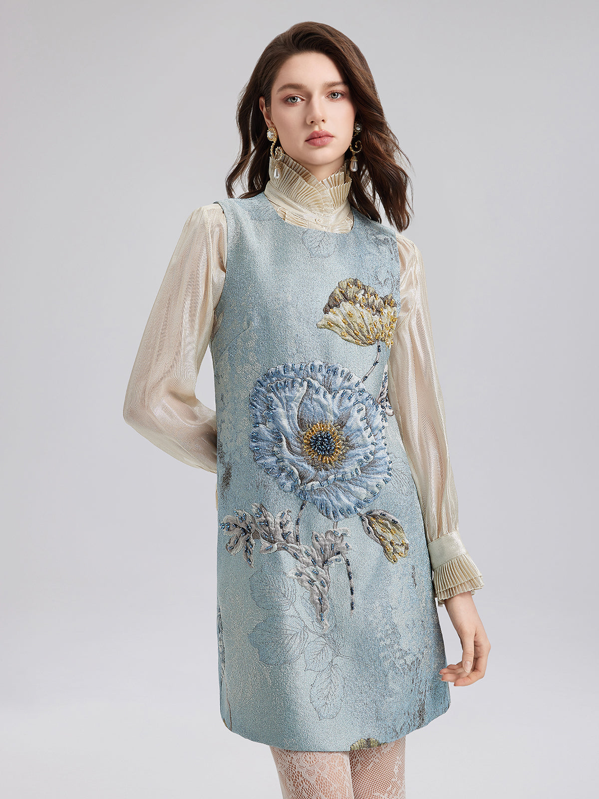 El Yapımı 3 Boyutlu Çiçekli Boncuklu Elbise