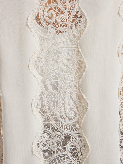 Şık Pamuklu Dantel Kenarlı Tişört