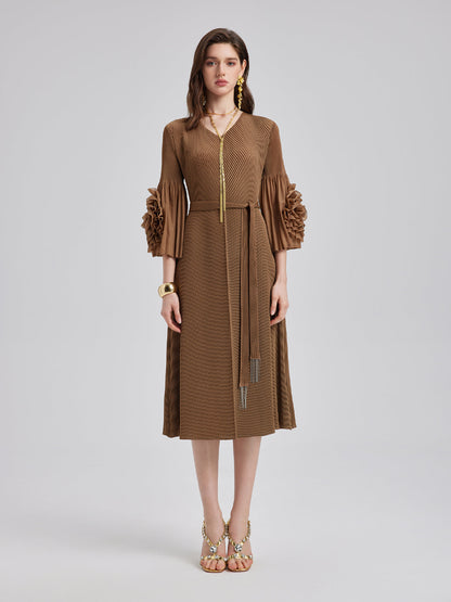 Dokulu V Yaka Kemerli Uzun Elbise