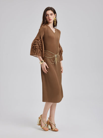 Dokulu V Yaka Kemerli Uzun Elbise