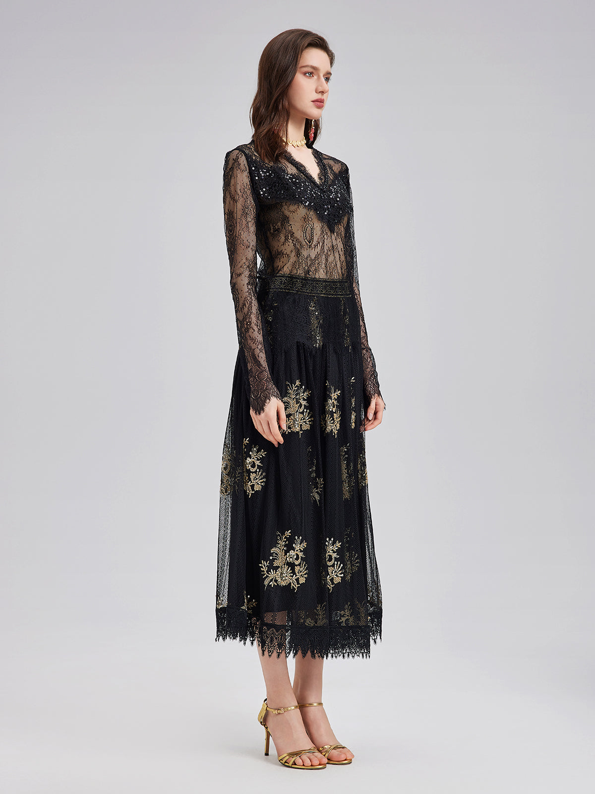 Şık Dantel İşlemeli Bluz