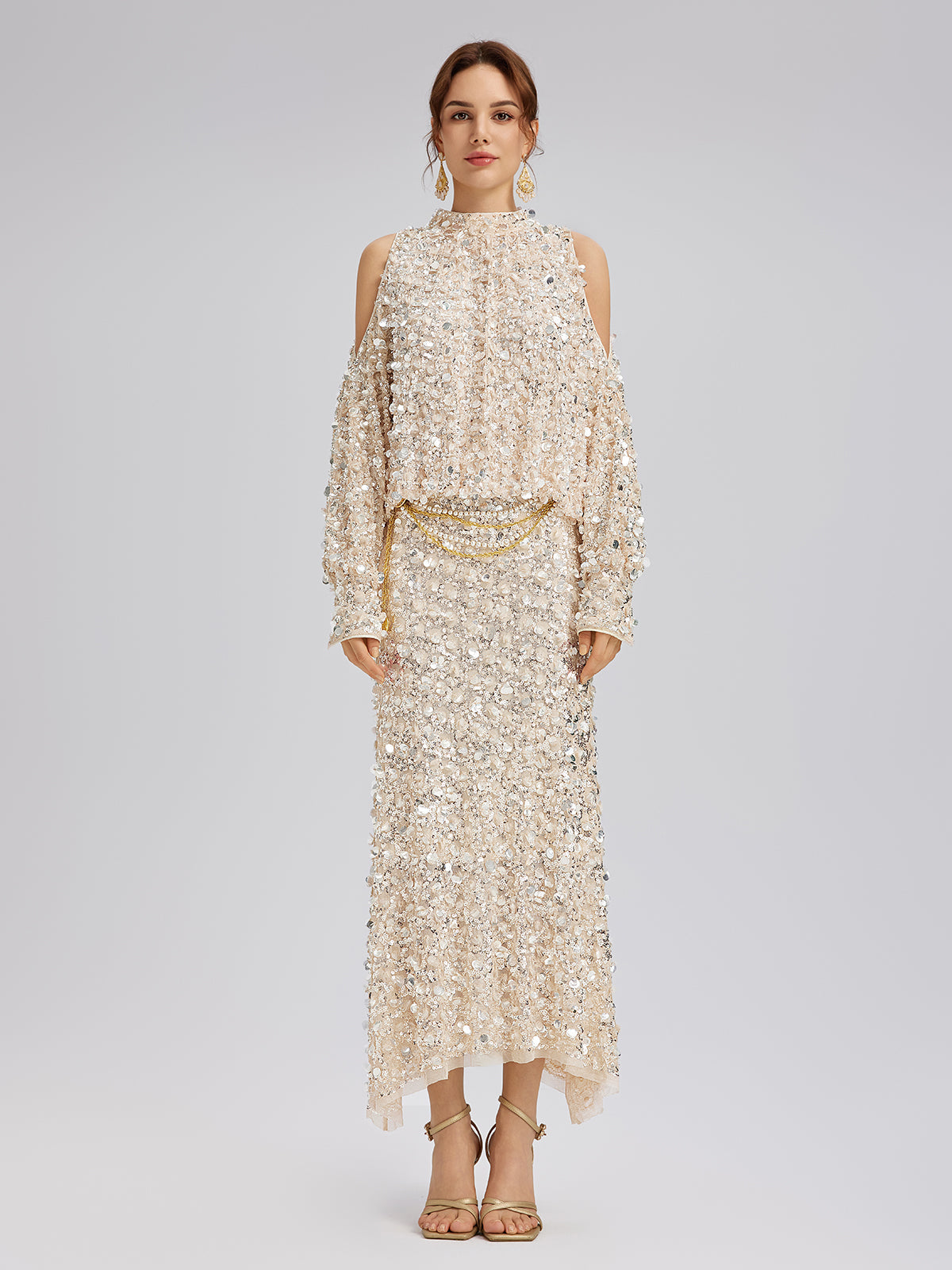 3 Boyutlu Pullu Omzu Açık Bluz