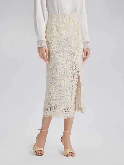 Yoğun Nakışlı Dantel Yırtmaçlı Etek