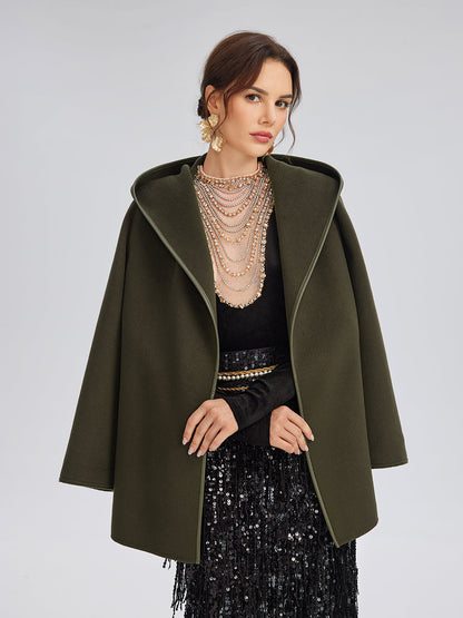 El İşlemeli Kristal Zincirli Kadife Bluz