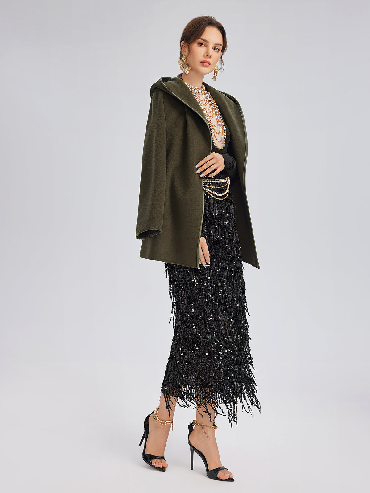 El İşlemeli Kristal Zincirli Kadife Bluz