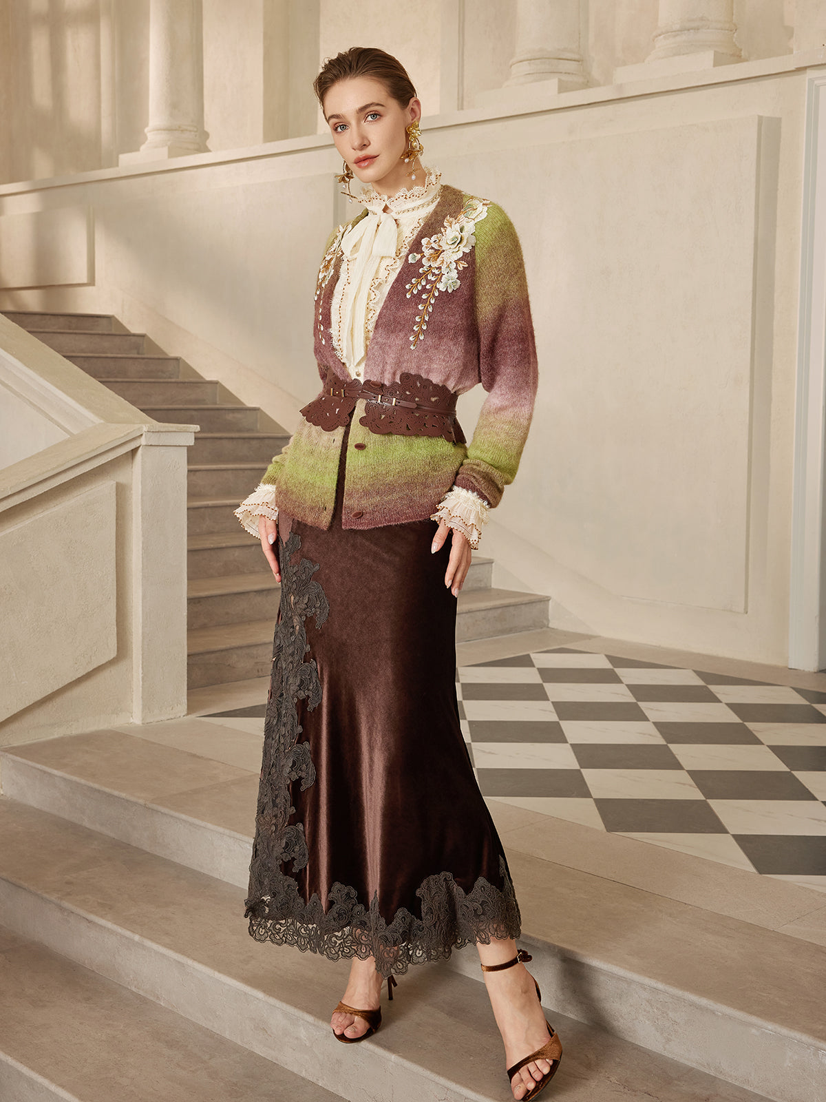 Pileli Dantel Fırfırlı Papyonlu Bluz