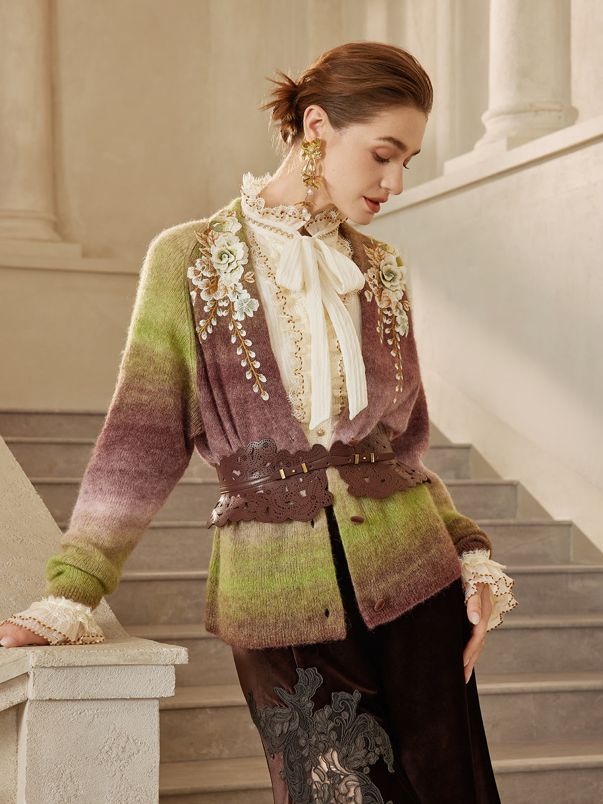 Pileli Dantel Fırfırlı Papyonlu Bluz