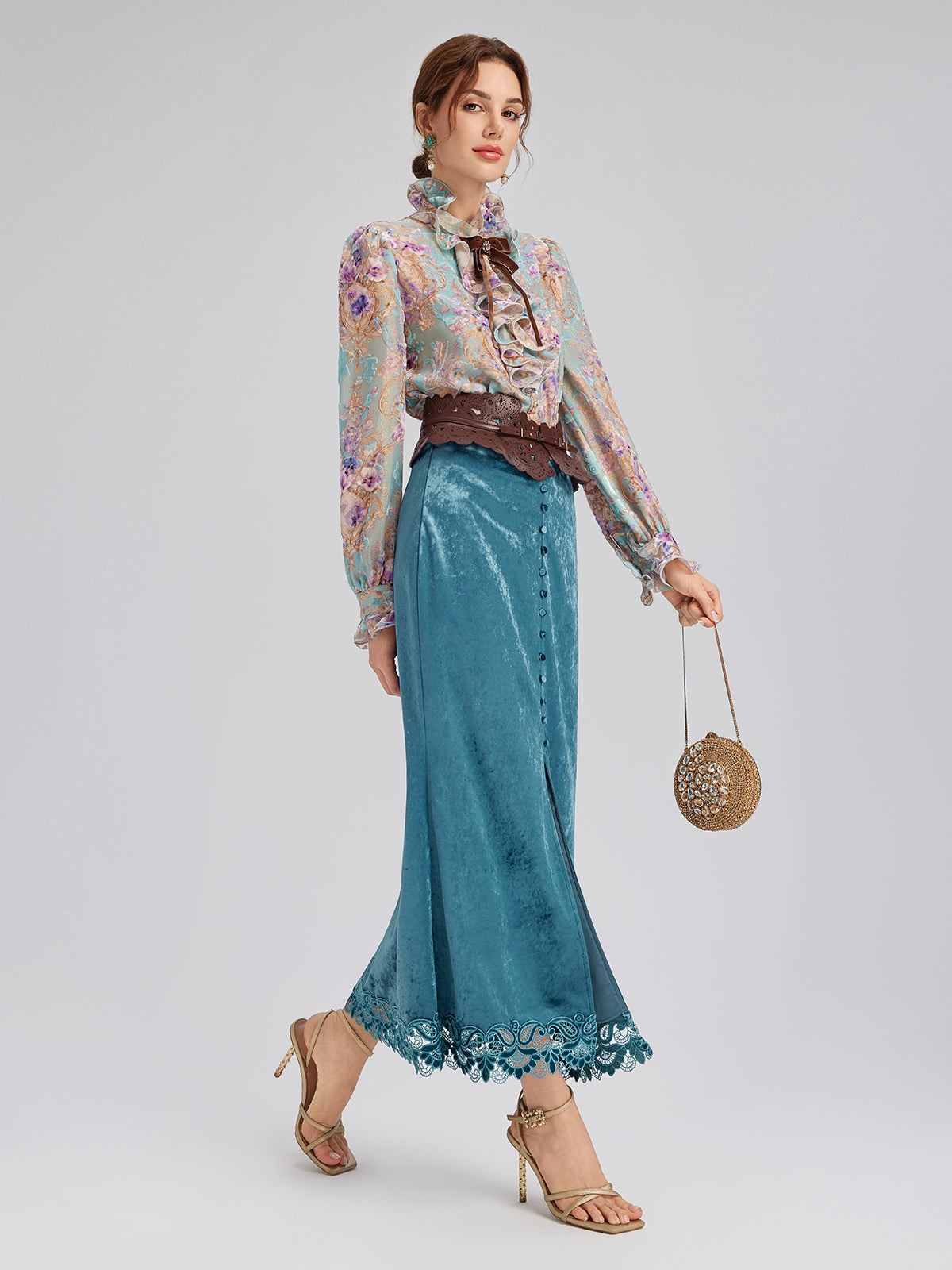 İpek Kadife Fiyonklu Fırfırlı Bluz