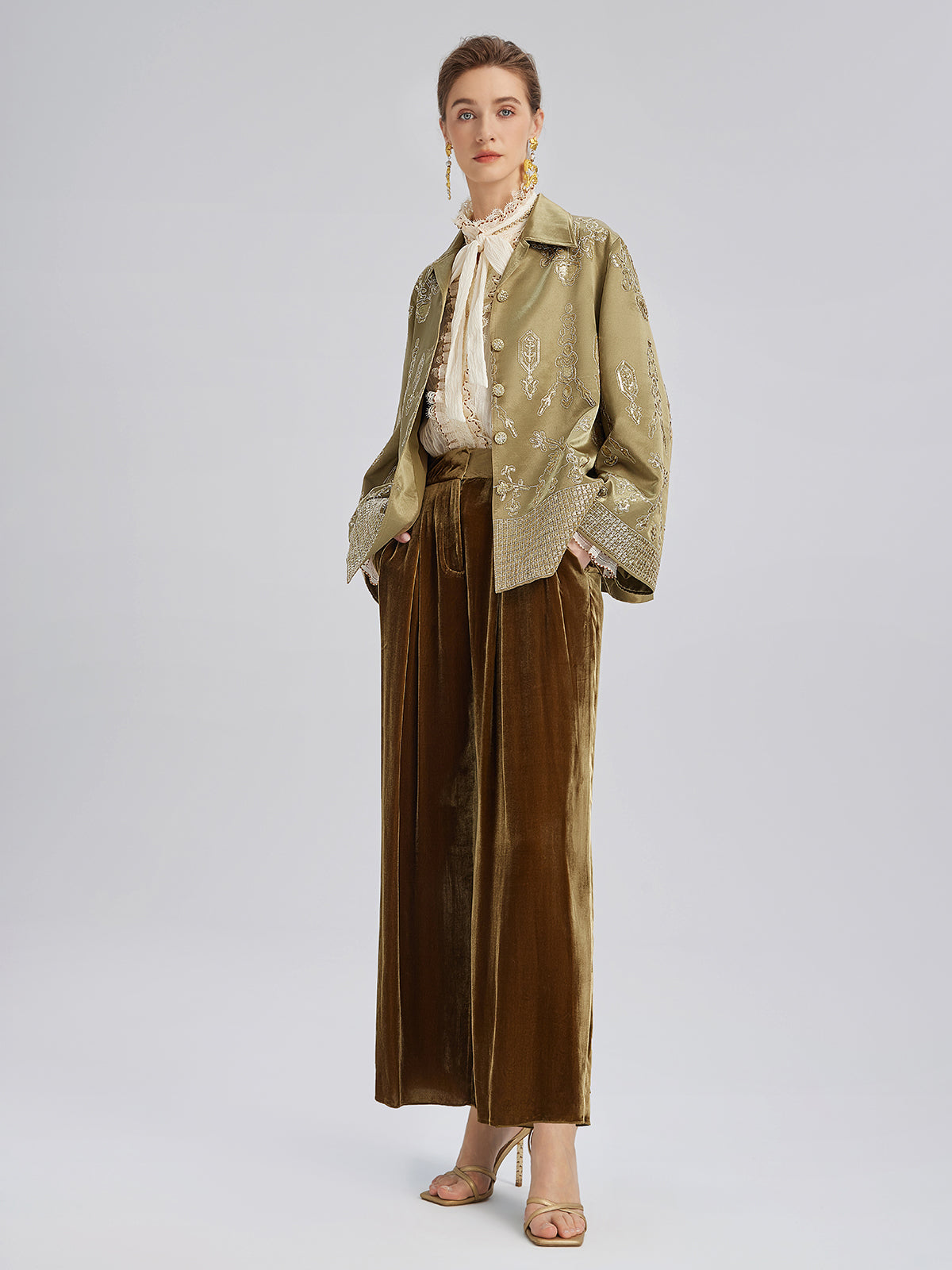 Parlak Nakışlı Çiçekli Ceket