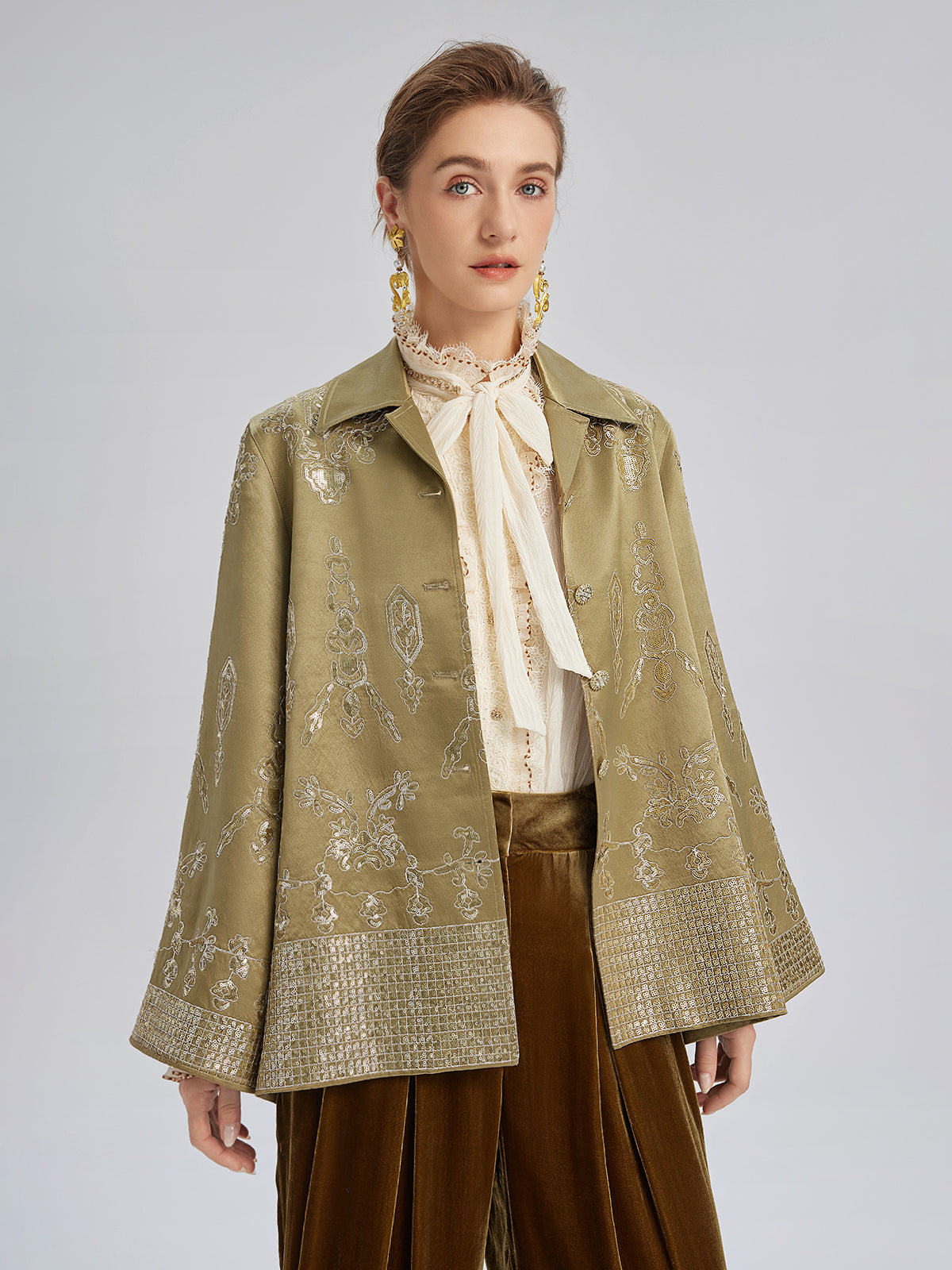 Parlak Nakışlı Çiçekli Ceket