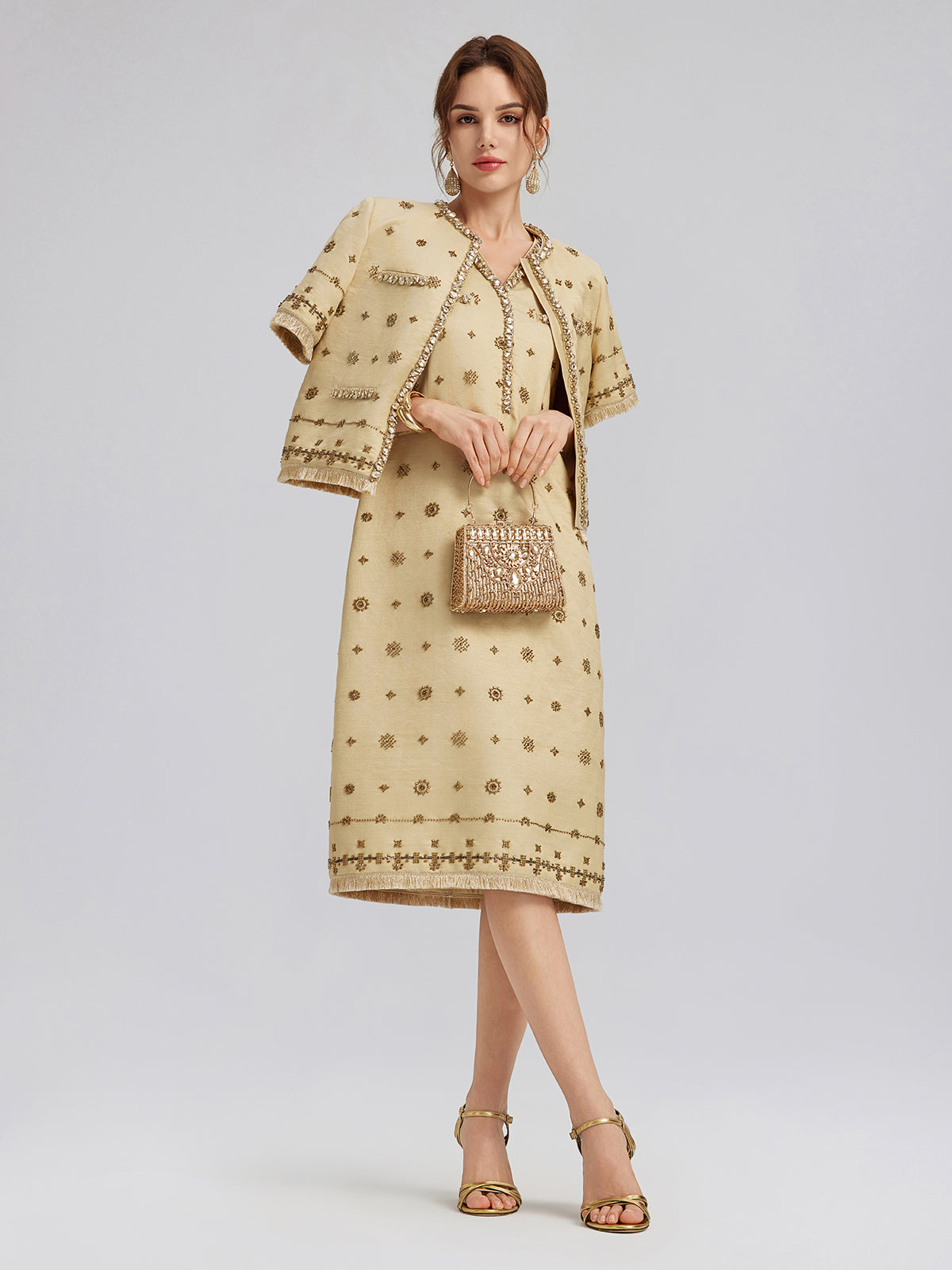 El İşlemeli Püsküllü Kısa Ceket