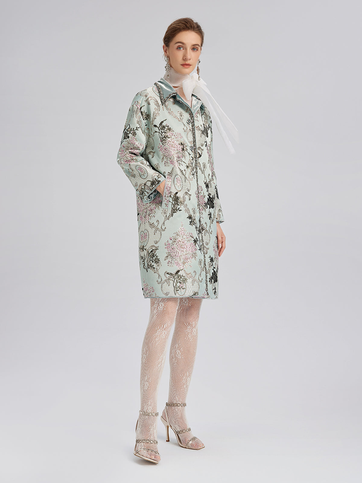 El İşlemeli Pullu Çiçek Desenli Ceket