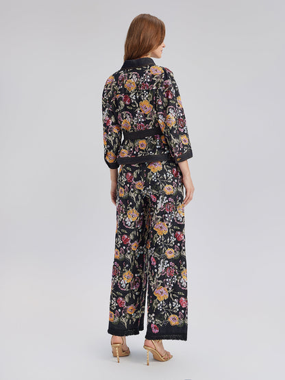 Pullu Nakışlı Kesik Paça Kot Pantolon