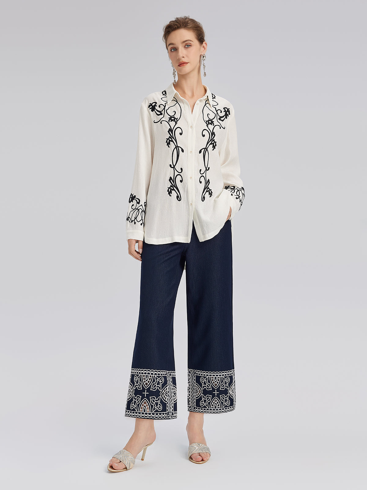 Delik İşlemeli Nakışlı Pamuklu Düz Pantolon