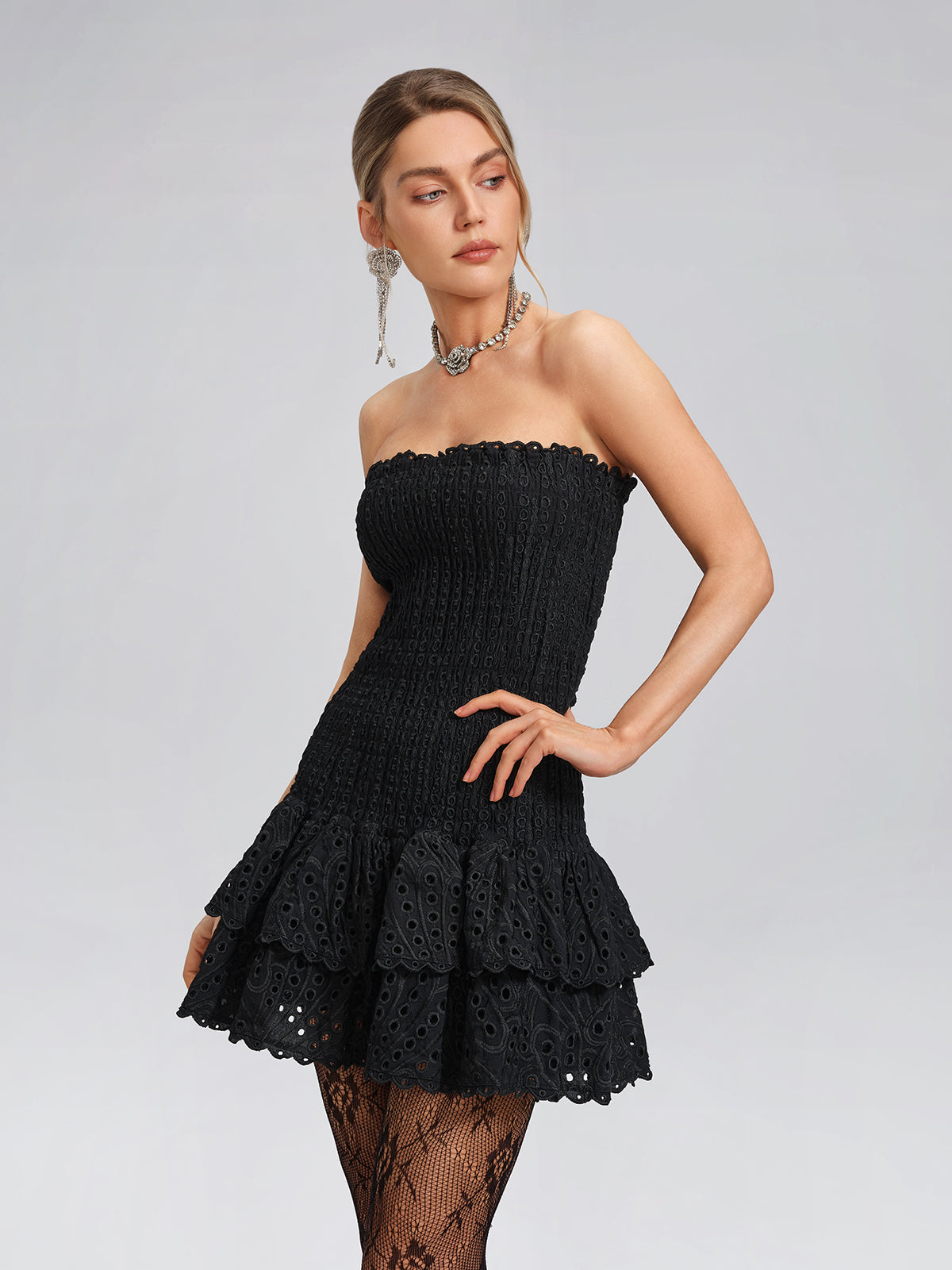 Pencereli Straplez Esnek Pamuklu Elbise