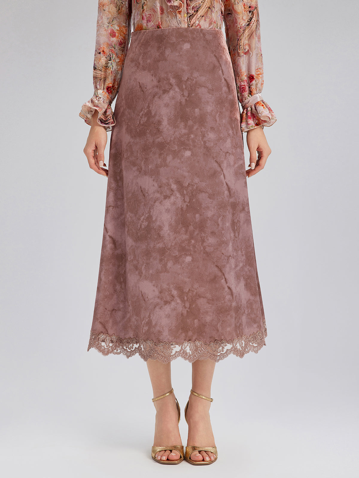 Kestane Rengi Kadife Dantel Kenarlı Balık Etek